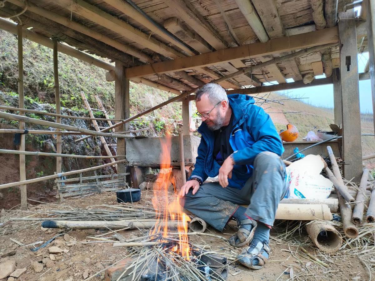 Indigenous Homestay- Trek- Food- Bus Mu Cang Chai Eksteriør bilde