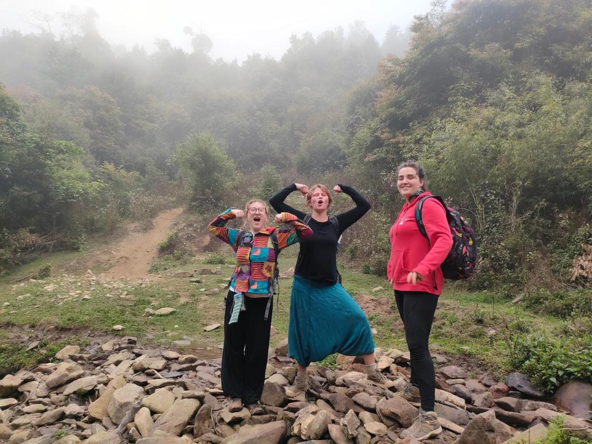 Indigenous Homestay- Trek- Food- Bus Mu Cang Chai Eksteriør bilde