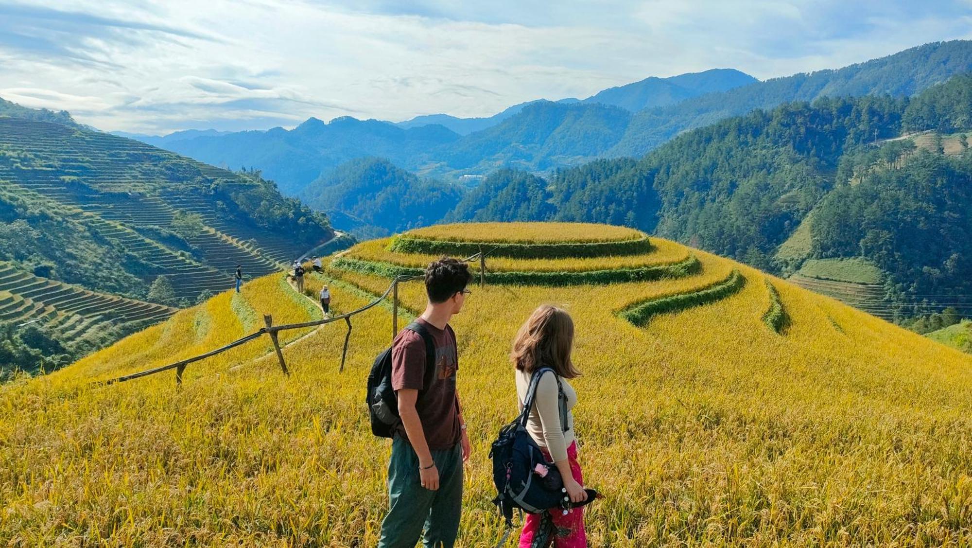Indigenous Homestay- Trek- Food- Bus Mu Cang Chai Eksteriør bilde