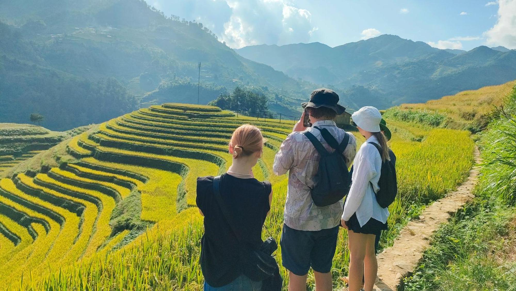 Indigenous Homestay- Trek- Food- Bus Mu Cang Chai Eksteriør bilde